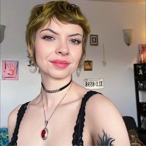 Meet your Posher, Cameron